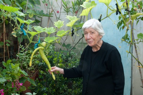 Eleni with her Tromboncino courgettes